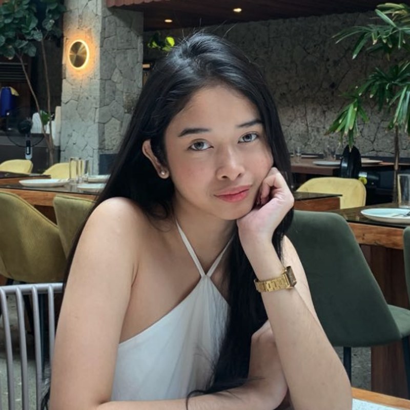 Fleur, account manager